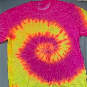 tie dye t shirt